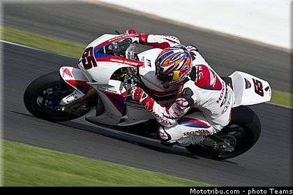 sbk_rea_005angleterre_silverstone_2012.jpg