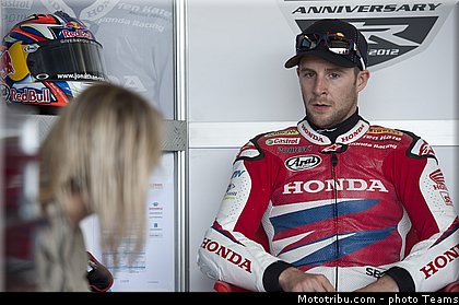 sbk_rea_009angleterre_silverstone_2012.jpg