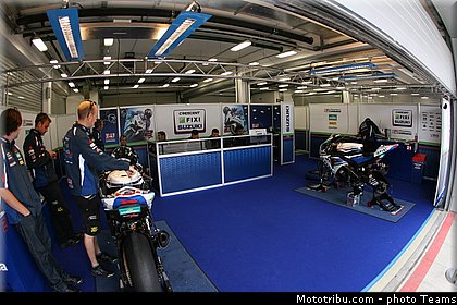 sbk_hopkins_010_wsbk_2012_russie_moscou.jpg