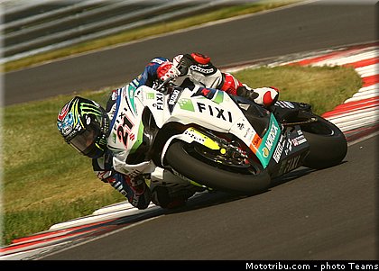 sbk_hopkins_015_wsbk_2012_russie_moscou.jpg