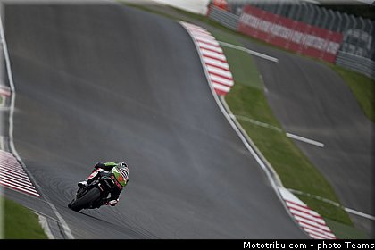 sbk_sykes_007_wsbk_2012_russie_moscou.jpg