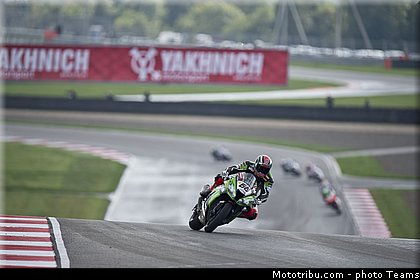 sbk_sykes_027_wsbk_2012_russie_moscou.jpg
