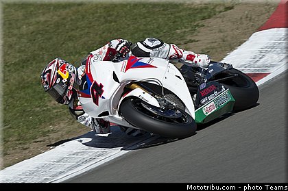 sbk_aoyama_3_wsbk_2012_allemagne_nurburgring.jpg