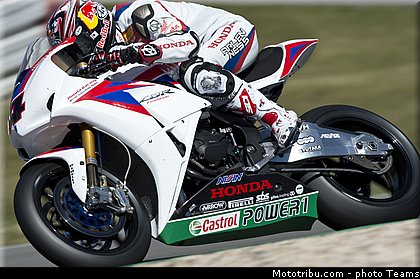 sbk_aoyama_4_wsbk_2012_allemagne_nurburgring.jpg