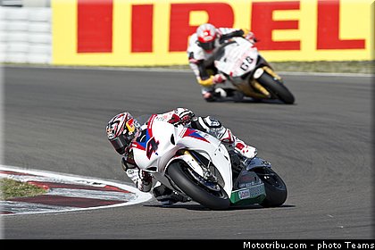 sbk_aoyama_6_wsbk_2012_allemagne_nurburgring.jpg