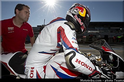 sbk_rea_06_wsbk_2012_allemagne_nurburgring.jpg