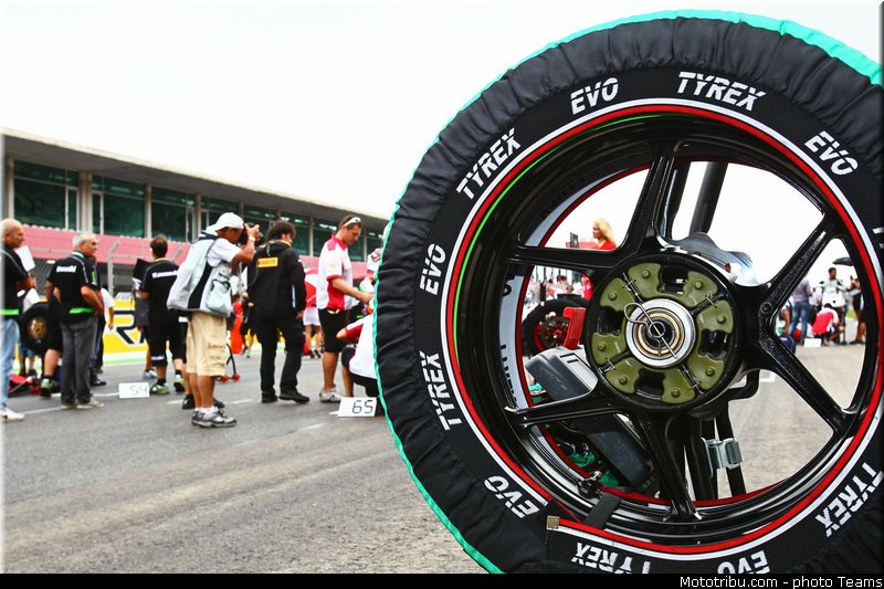 sbk_ambiance_005_portugal_portimao_2012