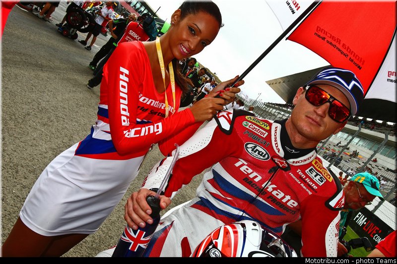 sbk_pitbabe_002_portugal_portimao_2012