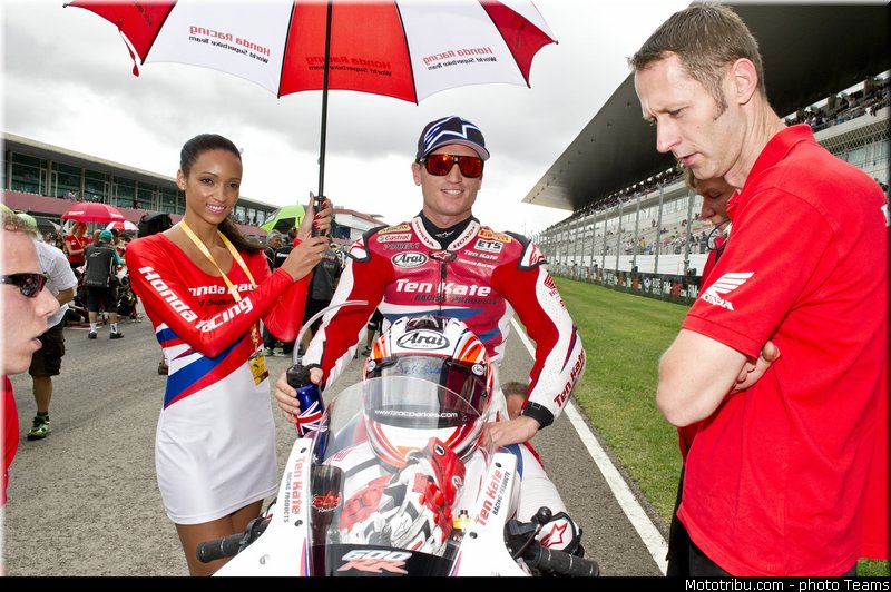 sbk_pitbabe_003_portugal_portimao_2012