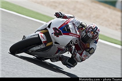 sbk_aoyama_006_portugal_portimao_2012.jpg