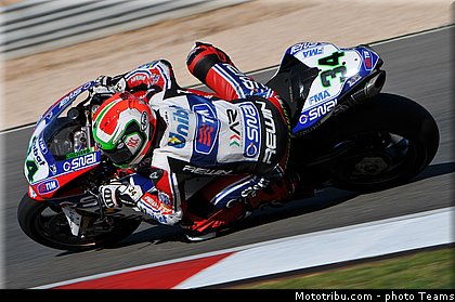 sbk_giugliano_006_portugal_portimao_2012.jpg