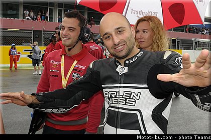 sbk_lanzi_001_portugal_portimao_2012.jpg