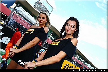 sbk_pitbabe_019_portugal_portimao_2012.jpg
