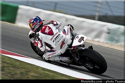 sbk_rea_007_portugal_portimao_2012.jpg