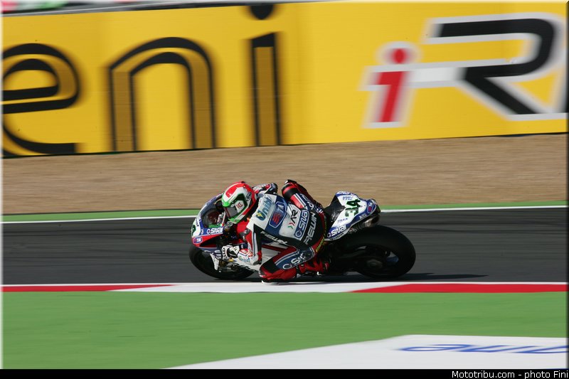 sbk_giugliano_004_france_magny_cours_2012