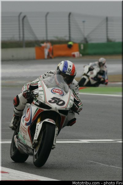 sbk_guintoli_003_france_magny_cours_2012