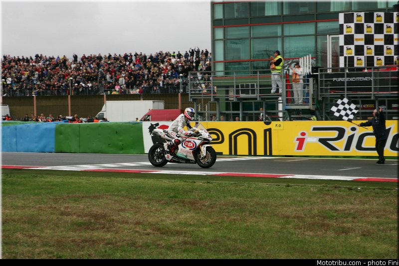sbk_guintoli_009_france_magny_cours_2012