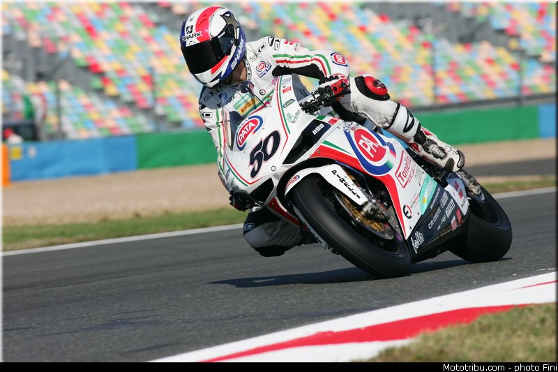 sbk_guintoli_012_france_magny_cours_2012