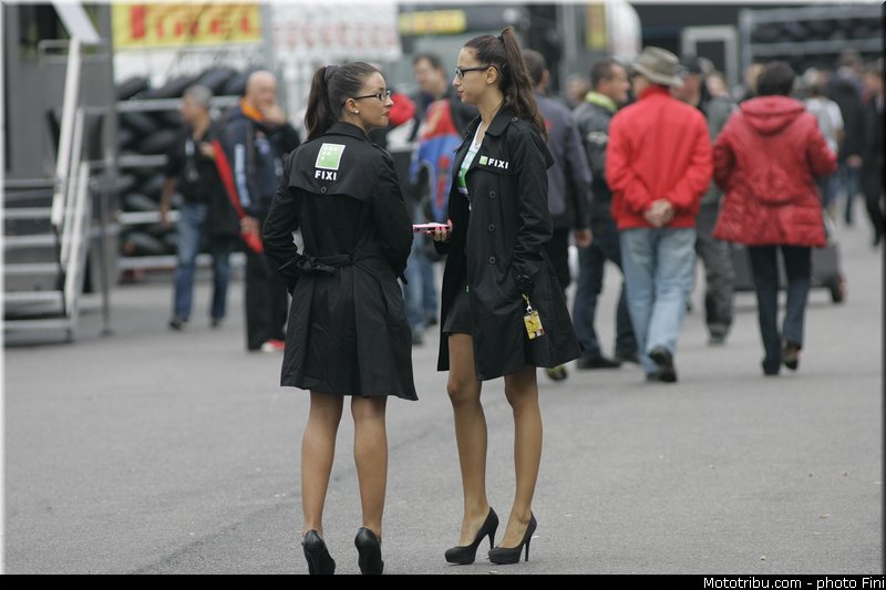 sbk_pitbabe_001_france_magny_cours_2012