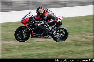 sbk_biaggi_017_france_magny_cours_2012.jpg