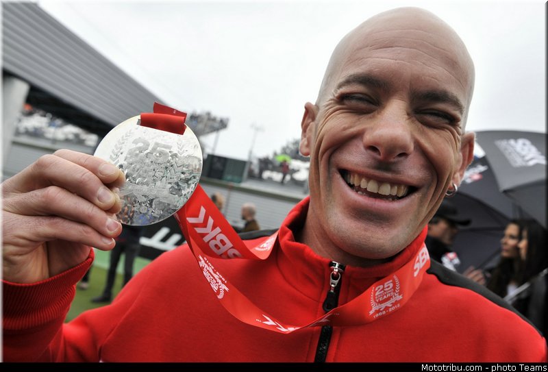 sbk_ambiance_003_france_magny_cours_2012