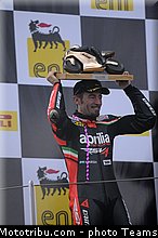 sbk_pitbabe_025_france_magny_cours_2012.jpg