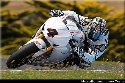 aoyama_013 superbike_supersport_test_2012.jpg