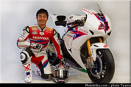 aoyama_018 superbike_supersport_test_2012.jpg
