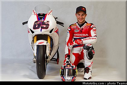 rea_040 superbike_supersport_test_2012.jpg
