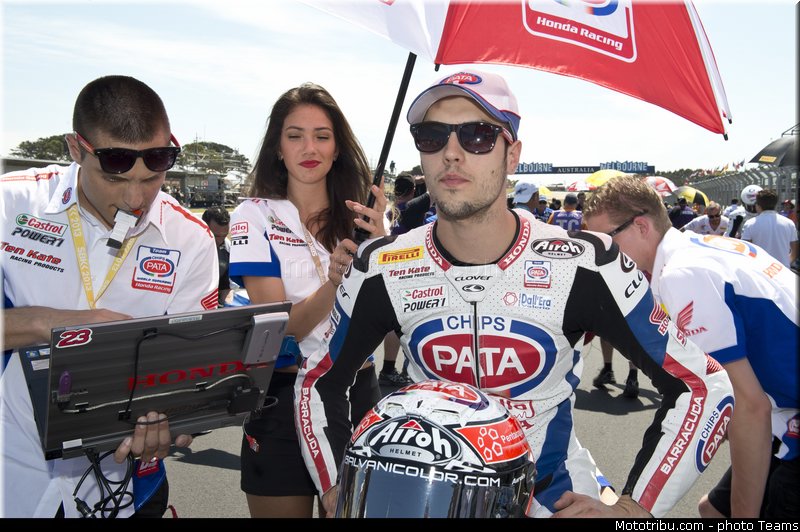 superbike_pitbabe_011_australie_philip_island_2013