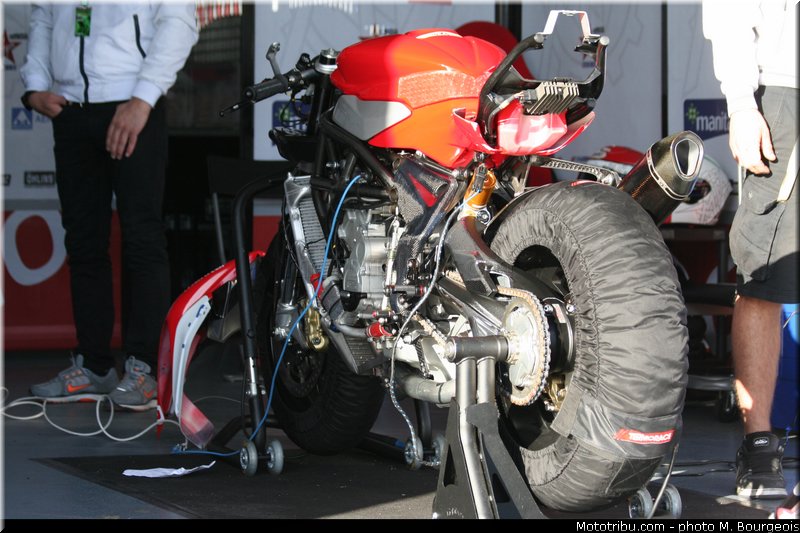 wsbk_paddock_001_aragon_2013