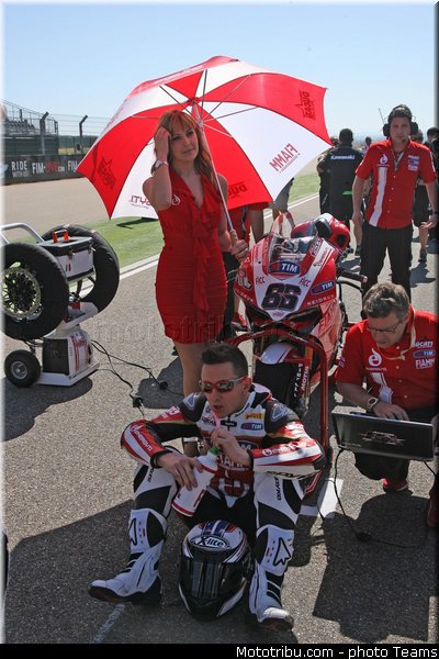 wsbk_pit_babe_016_espagne_aragon_2013