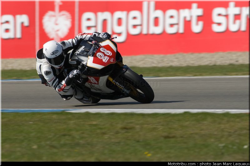 1000stk_moser_002_pays_bas_assen_2013