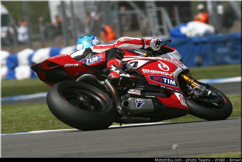 sbk_checa_006_angleterre_donington_park_2013
