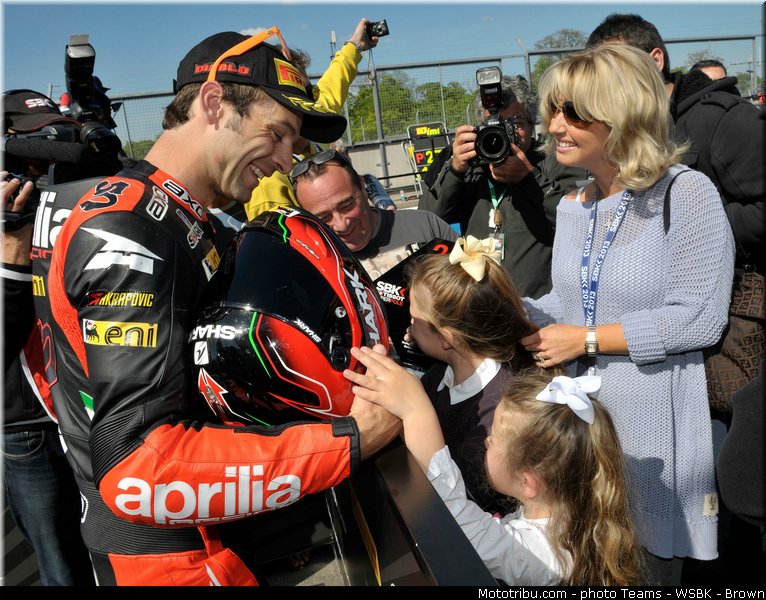 sbk_guintoli_007_angleterre_donington_park_2013