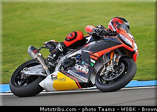 sbk_guintoli_003_angleterre_donington_park_2013.jpg