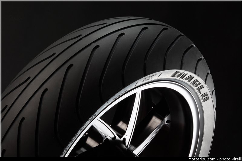 pirelli_sbk_wet_02_17_pouces_2013_