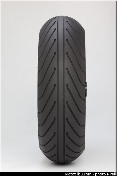 pirelli_sbk_wet_03_17_pouces_2013_