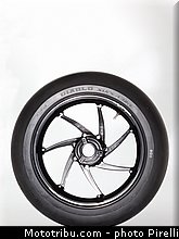 pirelli_sbk_slick_sc0_04_17_pouces_2013_.jpg
