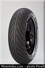 pirelli_sbk_wet_01_17_pouces_2013_.jpg