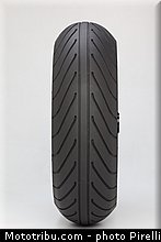 pirelli_sbk_wet_03_17_pouces_2013_.jpg