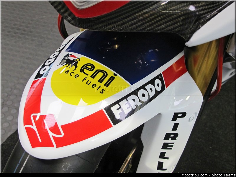 suzuki_crescent_004_wsbk_2013_teams