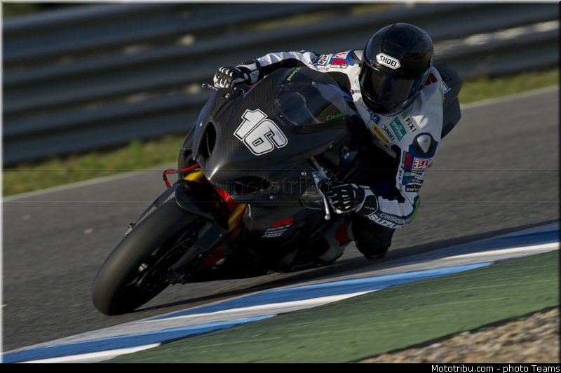 suzuki_crescent_030_wsbk_2013_teams