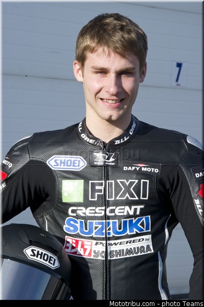 suzuki_crescent_047_wsbk_2013_teams