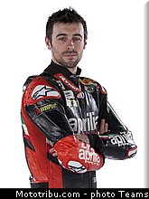 aprilia_racing_team_42_wsbk_2013_teams.jpg