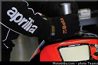 aprilia_racing_team_60_wsbk_2013_teams.jpg