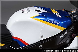 bmw_0052_wsbk_2013_teams.jpg