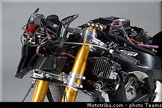 bmw_0110_wsbk_2013_teams.jpg