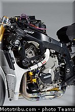 bmw_0117_wsbk_2013_teams.jpg