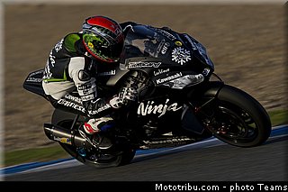 kawasaki_racing_team_003_wsbk_2013_teams.jpg